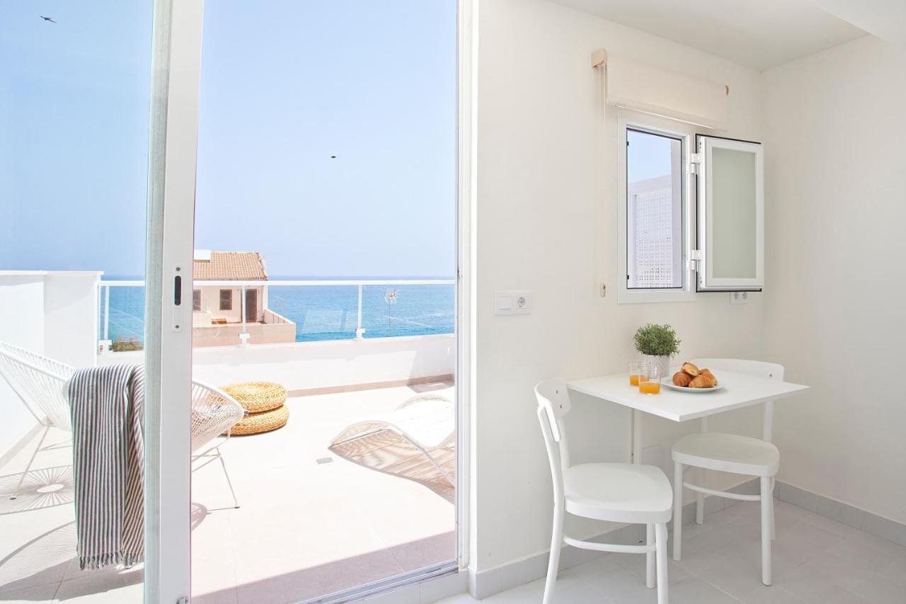 Bj Cala Morlanda Estudios (Adults Only) S'Illot  Exterior photo