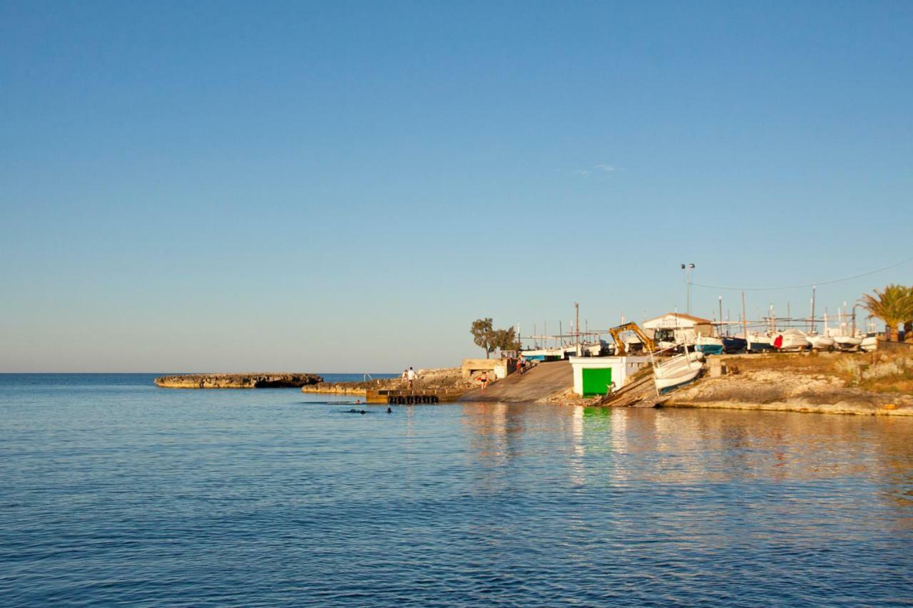 Bj Cala Morlanda Estudios (Adults Only) S'Illot  Exterior photo